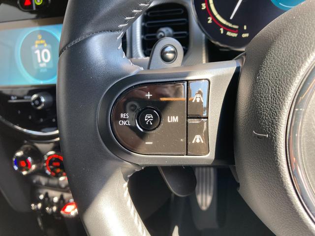 ＭＩＮＩ ＪＣＷ　プレミアムプラスパッケージ　ＪＣＷトリム　赤ルーフ・ボンネットストライプ・１８インチアルミホイール・ドラレコ・ワンオーナー・ＭＩＮＩ認定中古車（２年保証・走行距離無制限）（ミッドナイト・ブラック）（17枚目）