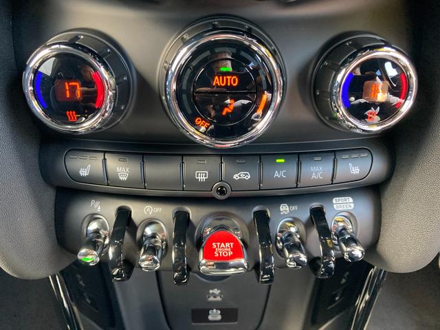 ＭＩＮＩ ＪＣＷ　プレミアムプラスパッケージ　ＪＣＷトリム　赤ルーフ・ボンネットストライプ・１８インチアルミホイール・ドラレコ・ワンオーナー・ＭＩＮＩ認定中古車（２年保証・走行距離無制限）（ミッドナイト・ブラック）（20枚目）