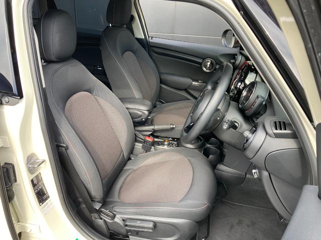 ＭＩＮＩ クーパー　ＰＥＰＰＥＲパッケージ・ＨＤＤナビ・ＥＴＣ・ＭＩＮＩ認定中古車（２年保証・走行距離無制限）（ペッパー・ホワイト）（11枚目）