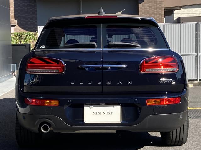 ＭＩＮＩ クーパーＤ　クラブマン　ＰＥＰＰＥＲパッケージ・デジタルパッケージ・シルバールーフ・ドラレコ・ＡＣＣ・１７インチ黒アルミ・ワンオーナー・ＭＩＮＩ認定中古車（２年保証・走行距離無制限）（エニグマティック・ブラック）（3枚目）