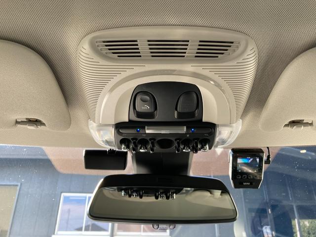 ＭＩＮＩ クーパーＤ　クラブマン　ＰＥＰＰＥＲパッケージ・デジタルパッケージ・シルバールーフ・ドラレコ・ＡＣＣ・１７インチ黒アルミ・ワンオーナー・ＭＩＮＩ認定中古車（２年保証・走行距離無制限）（エニグマティック・ブラック）（19枚目）