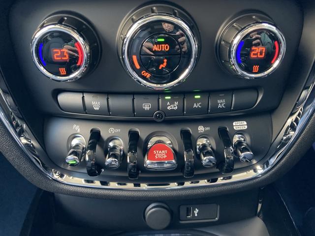 ＭＩＮＩ クーパーＤ　クラブマン　ＰＥＰＰＥＲパッケージ・デジタルパッケージ・シルバールーフ・ドラレコ・ＡＣＣ・１７インチ黒アルミ・ワンオーナー・ＭＩＮＩ認定中古車（２年保証・走行距離無制限）（エニグマティック・ブラック）（20枚目）