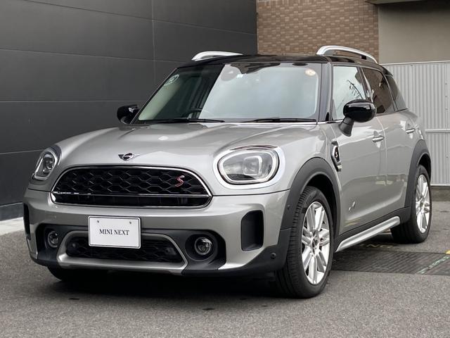 ＭＩＮＩ クパＳＤクロスオバオル４プレミアム＋Ｐクラシクトリム　ＡＣＣ・ＨＤＤナビ・１８インチアルミホイール・ＭＩＮＩ認定中古車（２年保証・走行距離無制限）（メルティング・シルバー）（7枚目）