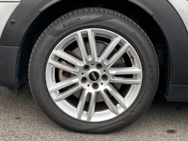 ＭＩＮＩ クパＳＤクロスオバオル４プレミアム＋Ｐクラシクトリム　ＡＣＣ・ＨＤＤナビ・１８インチアルミホイール・ＭＩＮＩ認定中古車（２年保証・走行距離無制限）（メルティング・シルバー）（22枚目）