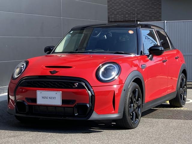 ＭＩＮＩ クーパーＳＤ　クラシック・トリム　ＨＤＤナビ・カープレイ・革シート・社外ＴＶ・ドラレコ・１７インチアルミホイール・ワンオーナー・ＭＩＮＩ認定中古車（２年保証・走行距離無制限）（チリ・レッド）（7枚目）