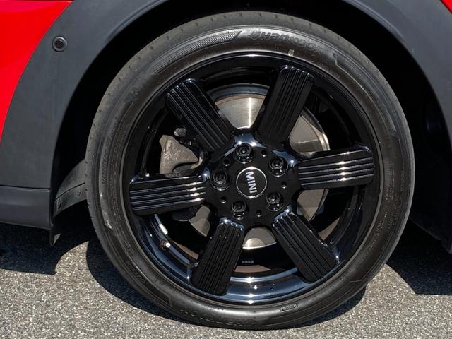 ＭＩＮＩ クーパーＳＤ　クラシック・トリム　ＨＤＤナビ・カープレイ・革シート・社外ＴＶ・ドラレコ・１７インチアルミホイール・ワンオーナー・ＭＩＮＩ認定中古車（２年保証・走行距離無制限）（チリ・レッド）（22枚目）