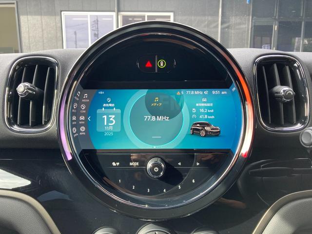 ＭＩＮＩ クーパーＤ　クロスオーバー・シャドー・エディション　ＨＤＤナビ＋アップルカープレイ・１８インチ黒アルミホイール・ＡＣＣ・ワンオーナー・ＭＩＮＩ認定中古車（２年保証・走行距離無制限）（ミッドナイト・ブラック）（14枚目）