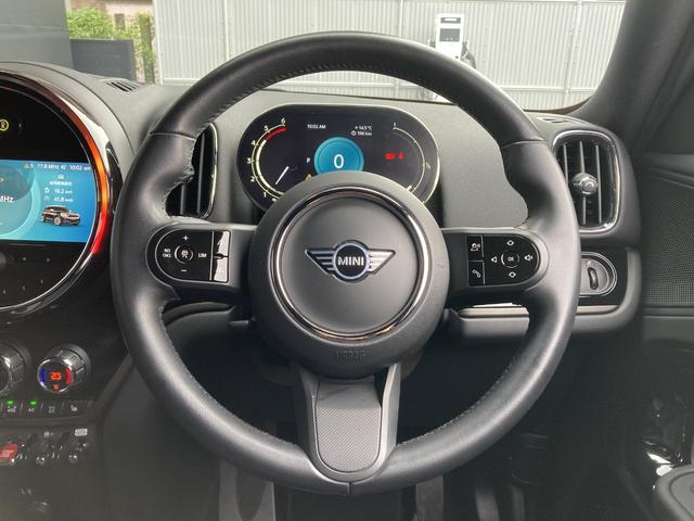 ＭＩＮＩ クーパーＤ　クロスオーバー・シャドー・エディション　ＨＤＤナビ＋アップルカープレイ・１８インチ黒アルミホイール・ＡＣＣ・ワンオーナー・ＭＩＮＩ認定中古車（２年保証・走行距離無制限）（ミッドナイト・ブラック）（16枚目）