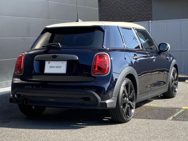 ＭＩＮＩ クーパー　レゾリュート・エディション　アップルカープレイ・ＡＣＣ・ドラレコ・ＭＩＮＩ認定中古車（２年保証・走行距離無制限）（エニグマティック・ブラック）（8枚目）