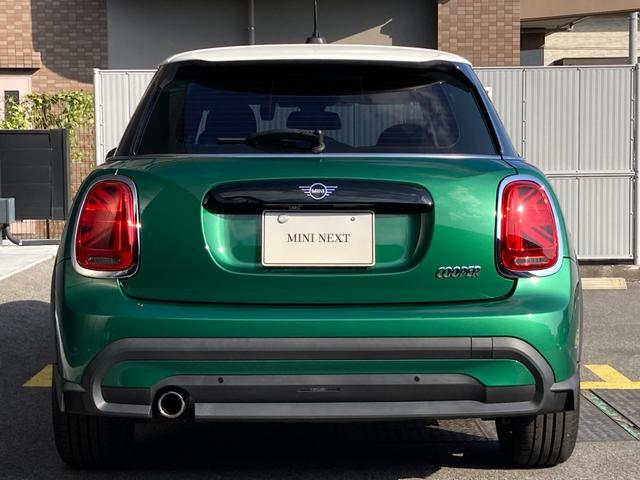 ＭＩＮＩ クーパー　クラシック・トリム　アップルカープレイ・ドラレコ・ワンオーナー・ＭＩＮＩ認定中古車（２年保証・走行距離無制限）（ブリティッシュ・レーシング・グリーン）（3枚目）