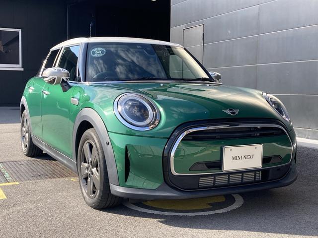 ＭＩＮＩ クーパー　クラシック・トリム　アップルカープレイ・ドラレコ・ワンオーナー・ＭＩＮＩ認定中古車（２年保証・走行距離無制限）（ブリティッシュ・レーシング・グリーン）（6枚目）