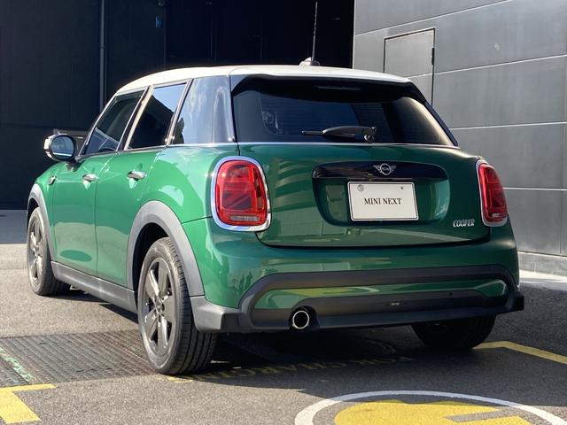 ＭＩＮＩ クーパー　クラシック・トリム　アップルカープレイ・ドラレコ・ワンオーナー・ＭＩＮＩ認定中古車（２年保証・走行距離無制限）（ブリティッシュ・レーシング・グリーン）（9枚目）