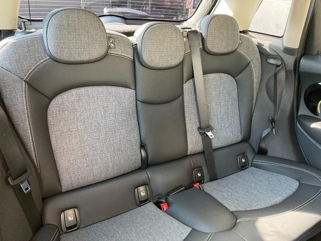 ＭＩＮＩ クーパー　クラシック・トリム　アップルカープレイ・ドラレコ・ワンオーナー・ＭＩＮＩ認定中古車（２年保証・走行距離無制限）（ブリティッシュ・レーシング・グリーン）（13枚目）