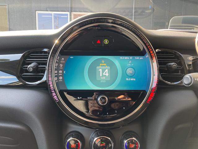 ＭＩＮＩ クーパー　クラシック・トリム　アップルカープレイ・ドラレコ・ワンオーナー・ＭＩＮＩ認定中古車（２年保証・走行距離無制限）（ブリティッシュ・レーシング・グリーン）（14枚目）