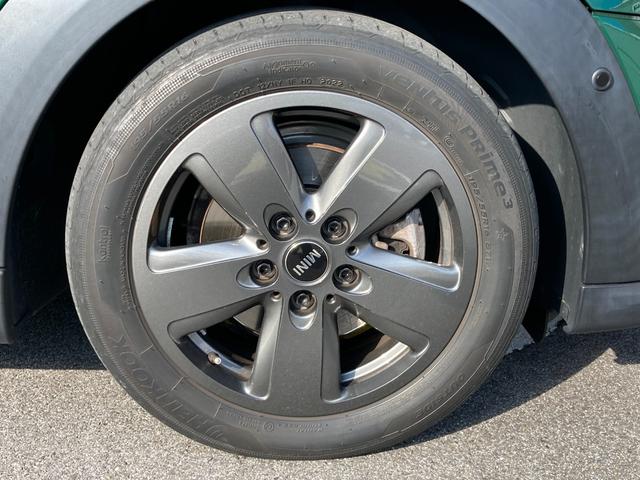 ＭＩＮＩ クーパー　クラシック・トリム　アップルカープレイ・ドラレコ・ワンオーナー・ＭＩＮＩ認定中古車（２年保証・走行距離無制限）（ブリティッシュ・レーシング・グリーン）（22枚目）