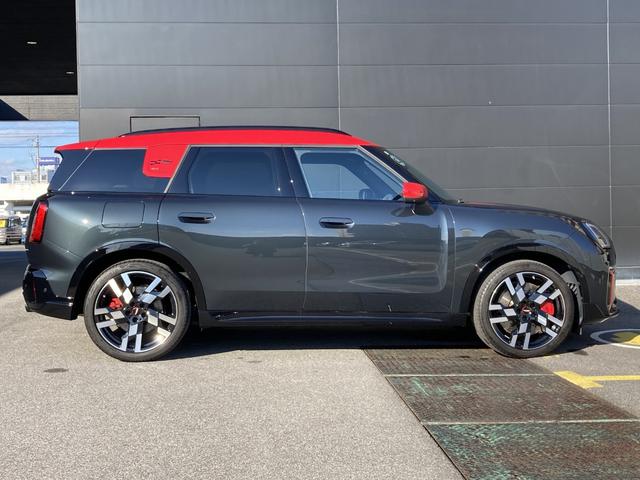 ＭＩＮＩ ジョンクーパーワークス　カントリーマンオール４ＪＣＷ　Ｌパッケージ・ＪＣＷトリム・ＡＣＣ・２０インチアルミホイール・ドラレコ・ワンオーナー・ＭＩＮＩ認定中古車（２年保証・走行距離無制限）（レジェンド・グレー）（4枚目）