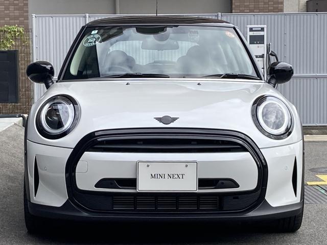 ＭＩＮＩ クーパーＤ　カムデン・エディション　ＡＣＣ・カープレイ・ドラレコ・ＭＩＮＩ認定中古車（２年保証・走行距離無制限）（ナノク・ホワイト）（2枚目）