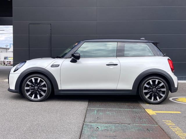 ＭＩＮＩ クーパーＤ　カムデン・エディション　ＡＣＣ・カープレイ・ドラレコ・ＭＩＮＩ認定中古車（２年保証・走行距離無制限）（ナノク・ホワイト）（5枚目）