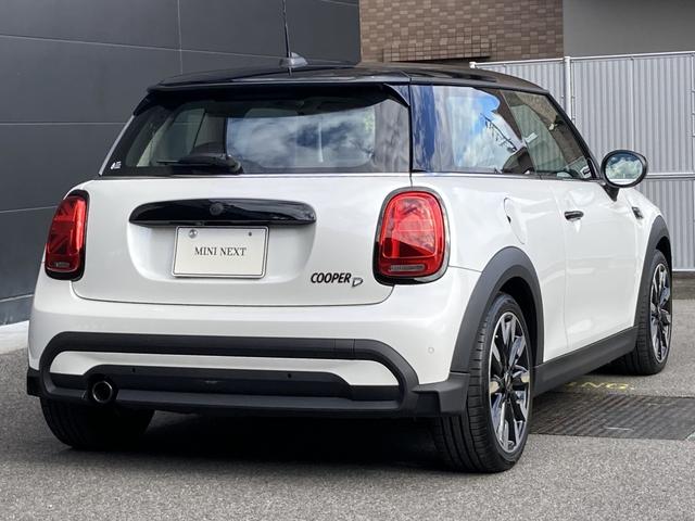 ＭＩＮＩ クーパーＤ　カムデン・エディション　ＡＣＣ・カープレイ・ドラレコ・ＭＩＮＩ認定中古車（２年保証・走行距離無制限）（ナノク・ホワイト）（8枚目）