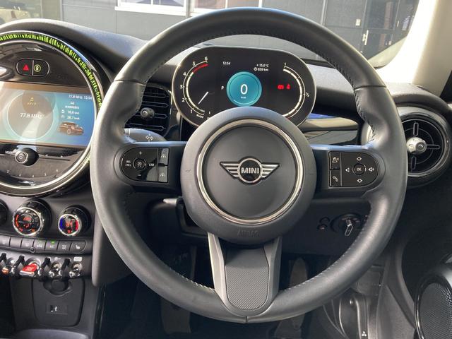 ＭＩＮＩ クーパーＤ　カムデン・エディション　ＡＣＣ・カープレイ・ドラレコ・ＭＩＮＩ認定中古車（２年保証・走行距離無制限）（ナノク・ホワイト）（16枚目）