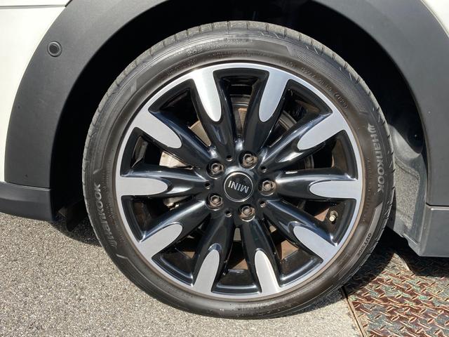 ＭＩＮＩ クーパーＤ　カムデン・エディション　ＡＣＣ・カープレイ・ドラレコ・ＭＩＮＩ認定中古車（２年保証・走行距離無制限）（ナノク・ホワイト）（22枚目）