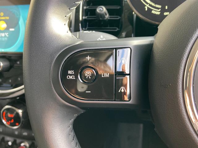 ＭＩＮＩ クーパーＤ　カムデン・エディション　ＡＣＣ・カープレイ・１７インチアルミホイール・ＭＩＮＩ認定中古車（２年保証・走行距離無制限）（ルーフトップ・グレー）（17枚目）