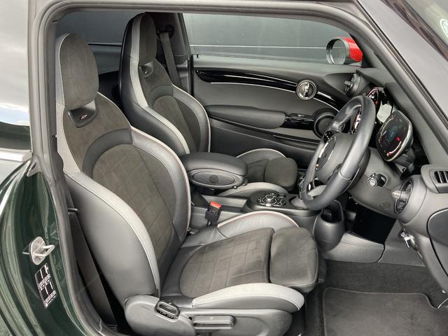 ＭＩＮＩ ＪＣＷ　プレミアムプラスパッケージ　ＪＣＷトリム　ＨＤＤナビ・アップルカープレイ・１８インチアルミホイール・ドラレコ・ＭＩＮＩ認定中古車（２年保証・走行距離無制限）（レベル・グリーン）（11枚目）