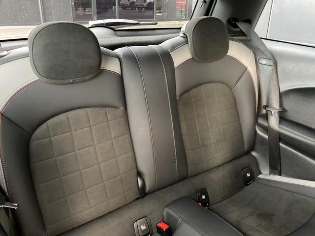 ＭＩＮＩ ＪＣＷ　プレミアムプラスパッケージ　ＪＣＷトリム　ＨＤＤナビ・アップルカープレイ・１８インチアルミホイール・ドラレコ・ＭＩＮＩ認定中古車（２年保証・走行距離無制限）（レベル・グリーン）（13枚目）