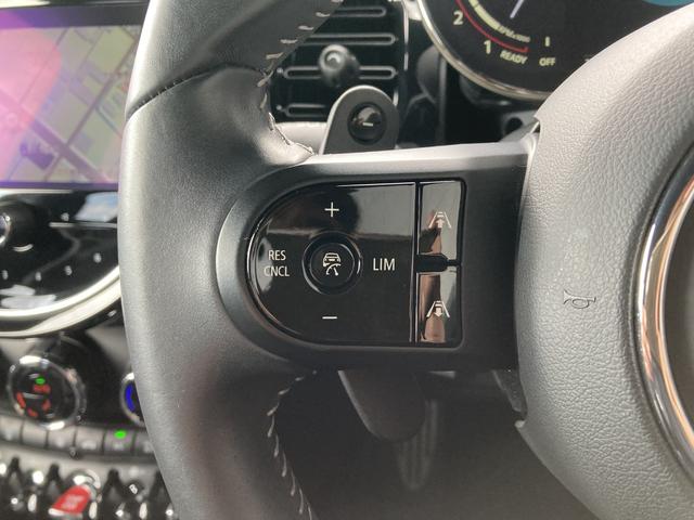 ＭＩＮＩ ＪＣＷ　プレミアムプラスパッケージ　ＪＣＷトリム　ＨＤＤナビ・アップルカープレイ・１８インチアルミホイール・ドラレコ・ＭＩＮＩ認定中古車（２年保証・走行距離無制限）（レベル・グリーン）（17枚目）