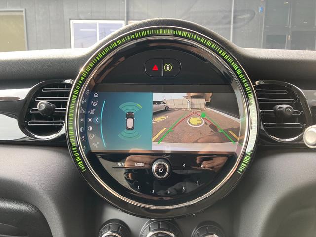 ＭＩＮＩ クーパーＳプレミアムプラスパッケージクラシックトリム　ＡＣＣ・ＨＤＤナビ・ワンオーナー・ＭＩＮＩ認定中古車（２年保証・走行距離無制限）（ナノク・ホワイト）（15枚目）