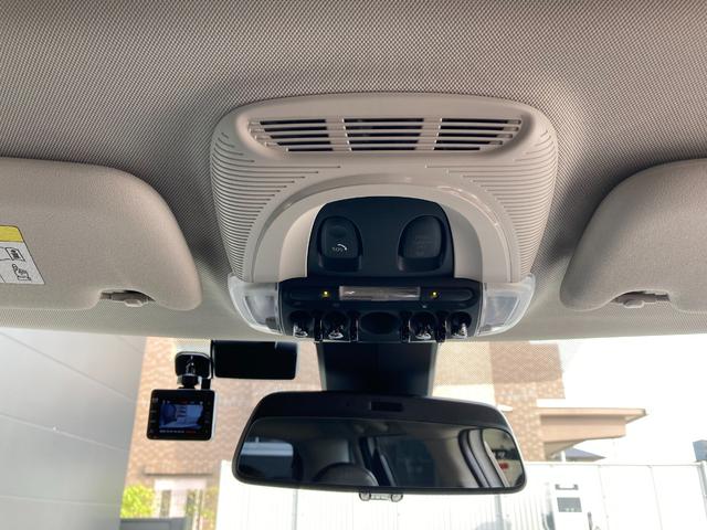 ＭＩＮＩ クーパーＳプレミアムプラスパッケージクラシックトリム　ＡＣＣ・ＨＤＤナビ・ワンオーナー・ＭＩＮＩ認定中古車（２年保証・走行距離無制限）（ナノク・ホワイト）（19枚目）