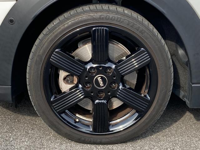 ＭＩＮＩ クーパーＳプレミアムプラスパッケージクラシックトリム　ＡＣＣ・ＨＤＤナビ・ワンオーナー・ＭＩＮＩ認定中古車（２年保証・走行距離無制限）（ナノク・ホワイト）（22枚目）