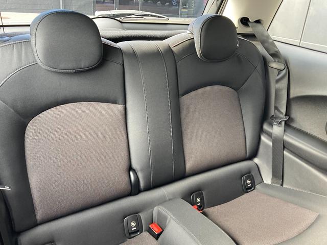 MINI ヴィクトリア ナビパッケージ・社外リアカメラ・社外シートヒーター・MINI認定中古車(1年保証・走行距離無制限)(ペッパー・ホワイト)(13枚目)