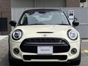 数あるＭＩＮＩ中古車より弊社のお車をご覧頂き、ありがとうございます！弊社はＭＩＮＩ正規販売店であり、整備を整えてからのご納車となりますので安心してお乗り頂けます。もちろん全国にご納車も可能です！