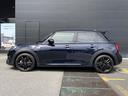ＭＩＮＩ クーパーＳ　ＪＣＷパッケージ・ＨＤＤナビ・ＡＣＣ・レザレットシート・ＭＩＮＩ認定中古車（２年保証・走行距離無制限）（エニグマティック・ブラック）（5枚目）