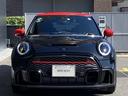ＭＩＮＩ ＪＣＷ　プレミアムプラスパッケージ　ＪＣＷトリム　赤ルーフ・ボンネットストライプ・１８インチアルミホイール・ドラレコ・ワンオーナー・ＭＩＮＩ認定中古車（２年保証・走行距離無制限）（ミッドナイト・ブラック）（2枚目）