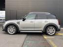 ＭＩＮＩ クパＳＤクロスオバオル４プレミアム＋Ｐクラシクトリム　ＡＣＣ・ＨＤＤナビ・１８インチアルミホイール・ＭＩＮＩ認定中古車（２年保証・走行距離無制限）（メルティング・シルバー）（5枚目）