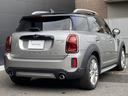 ＭＩＮＩ クパＳＤクロスオバオル４プレミアム＋Ｐクラシクトリム　ＡＣＣ・ＨＤＤナビ・１８インチアルミホイール・ＭＩＮＩ認定中古車（２年保証・走行距離無制限）（メルティング・シルバー）（8枚目）