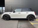 ＭＩＮＩ クーパーＳプレミアムプラスパッケージクラシックトリム　ＡＣＣ・ＨＤＤナビ・ワンオーナー・ＭＩＮＩ認定中古車（２年保証・走行距離無制限）（ナノク・ホワイト）（5枚目）