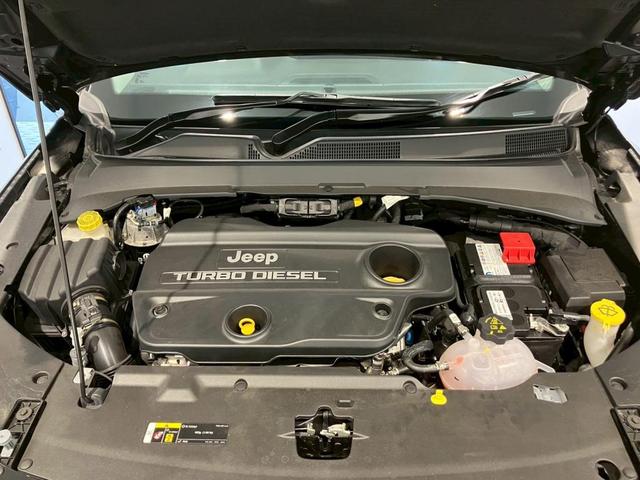 ジープ・コマンダー リミテッド　新車保証継承　整備付　純正ナビゲーションシステム　４ＷＤ　アダプティブクルーズコントロール　サラウンドビューモニター　シートヒーター　ハンドルヒーター　ＡｐｐｌｅＣａｒＰｌａｙ　ＡｎｄｒｏｉｄＡｕｔｏ（33枚目）