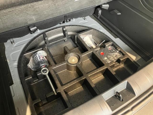 ジープ・レネゲード リミテッド 認定中古車保証 LEDヘッドライト フロントフォグ リアフォグ オートヘッドライト 純正ナビ ETC2.0 バックカメラ レザーシート シートヒーター ハンドルヒーター ターボエンジン(29枚目)