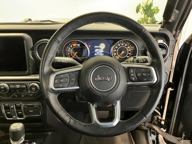 ジープ・ラングラーアンリミテッド サハラ　認定中古車保証　整備付　純正ナビゲーションシステム　Ａｐｐｌｅ　Ｃａｒｐｌａｙ　レザーシート　シートヒーター　ステアリングヒーター　フロントカメラ　サイドカメラ　バックカメラ　ＥＴＣ２．０（30枚目）