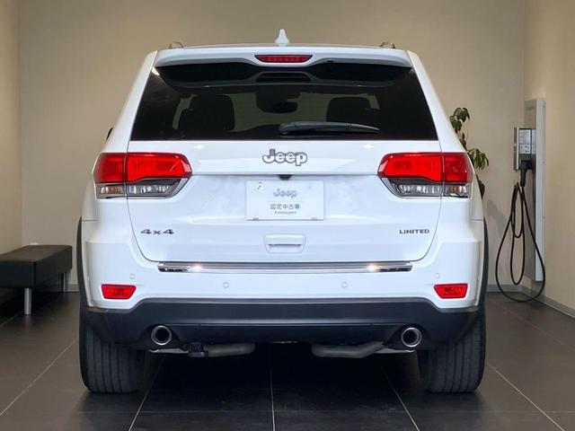 ジープ・グランドチェロキー リミテッド　認定中古車保証　４ＷＤ　レザーシート　シートヒーター　ハンドルヒーター　純正ナビ　ＥＴＣ２．０　バックカメラ　パワーリフトゲート　アダプティブクルーズコントロール　レーンキープアシスト（8枚目）