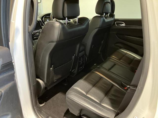 ジープ・グランドチェロキー リミテッド　認定中古車保証　４ＷＤ　レザーシート　シートヒーター　ハンドルヒーター　純正ナビ　ＥＴＣ２．０　バックカメラ　パワーリフトゲート　アダプティブクルーズコントロール　レーンキープアシスト（24枚目）