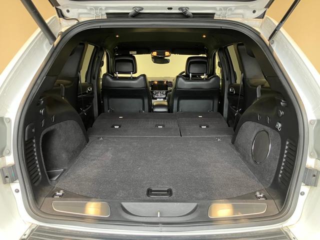 ジープ・グランドチェロキー リミテッド　認定中古車保証　４ＷＤ　レザーシート　シートヒーター　ハンドルヒーター　純正ナビ　ＥＴＣ２．０　バックカメラ　パワーリフトゲート　アダプティブクルーズコントロール　レーンキープアシスト（28枚目）