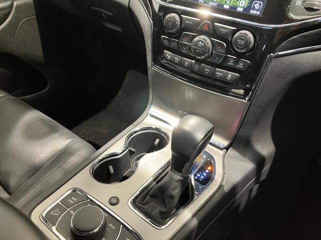 ジープ・グランドチェロキー リミテッド　認定中古車保証　４ＷＤ　レザーシート　シートヒーター　ハンドルヒーター　純正ナビ　ＥＴＣ２．０　バックカメラ　パワーリフトゲート　アダプティブクルーズコントロール　レーンキープアシスト（32枚目）