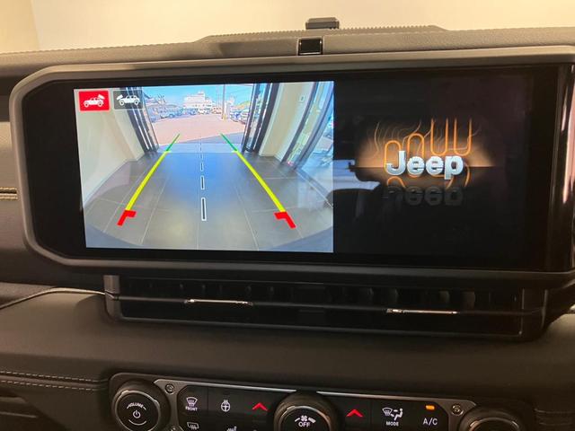 ジープ・ラングラーアンリミテッド サハラ ローンチエディション 認定中古車保証 4WD LEDヘッドライト フロントフォグ 純正ナビ ETC2.0 バックカメラ フロントカメラ レザーシート シートヒーター ステアリングヒーター オートエアコン ターボエンジン(31枚目)