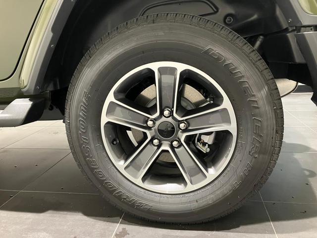 ジープ・ラングラーアンリミテッド サハラ 認定中古車保証 4WD LEDヘッドライト フロントフォグ リアフォグ 純正ナビ ETC2.0 バックカメラ フロントカメラ アダプティブクルーズコントロール アップルカープレイ アンドロイドオート(12枚目)