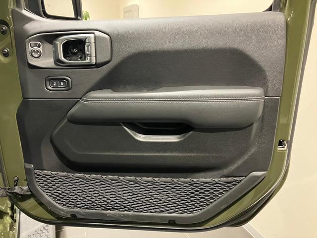 ジープ・ラングラーアンリミテッド サハラ 認定中古車保証 4WD LEDヘッドライト フロントフォグ リアフォグ 純正ナビ ETC2.0 バックカメラ フロントカメラ アダプティブクルーズコントロール アップルカープレイ アンドロイドオート(17枚目)