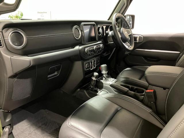 ジープ・ラングラーアンリミテッド サハラ 認定中古車保証 4WD LEDヘッドライト フロントフォグ リアフォグ 純正ナビ ETC2.0 バックカメラ フロントカメラ アダプティブクルーズコントロール アップルカープレイ アンドロイドオート(21枚目)